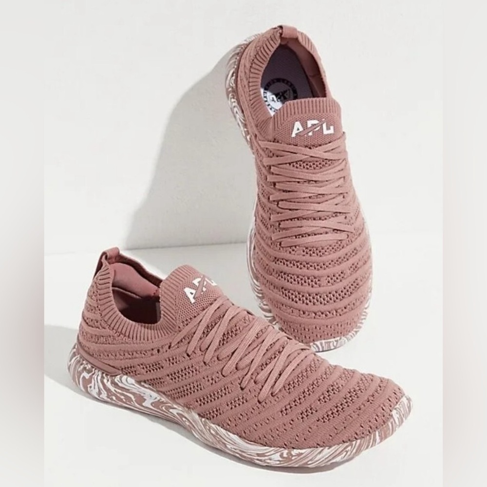 APL | Techloom Wave Mauve Beachwood / White Marble Knit Sneakers NEW Size 6.5